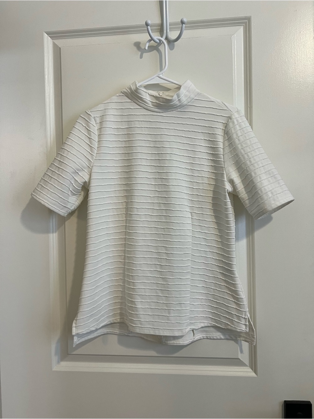 Simply Vera Vera Wang White Ribbed Mock Neck Top